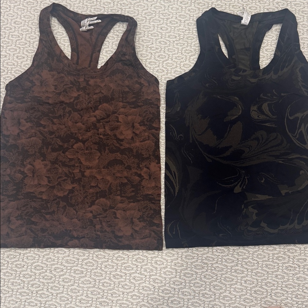 Women's Assorted Athleta Momentum Tanks - Picture 2 of 6